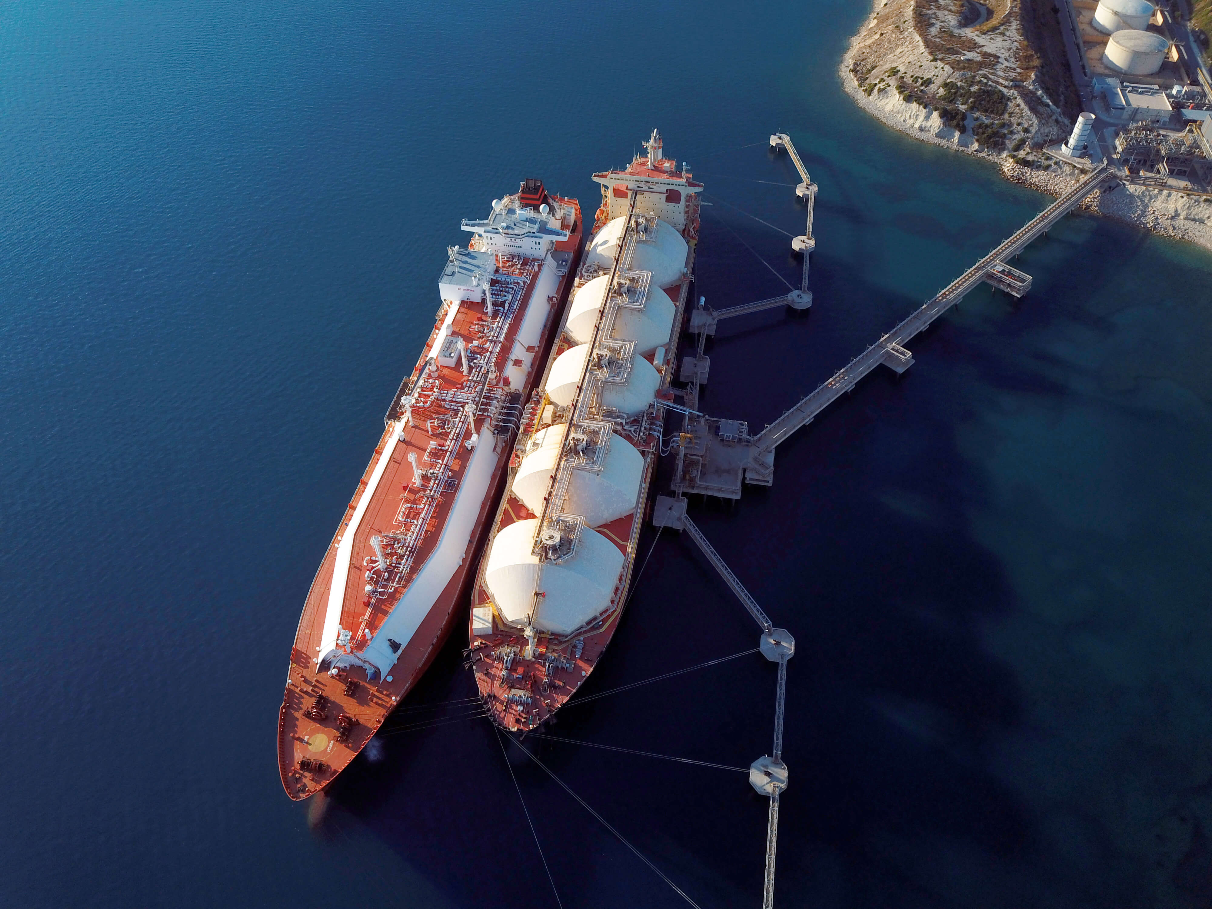 A male expert and a hydrogen sphere