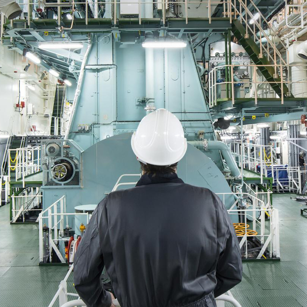 CSCL Globe engine room