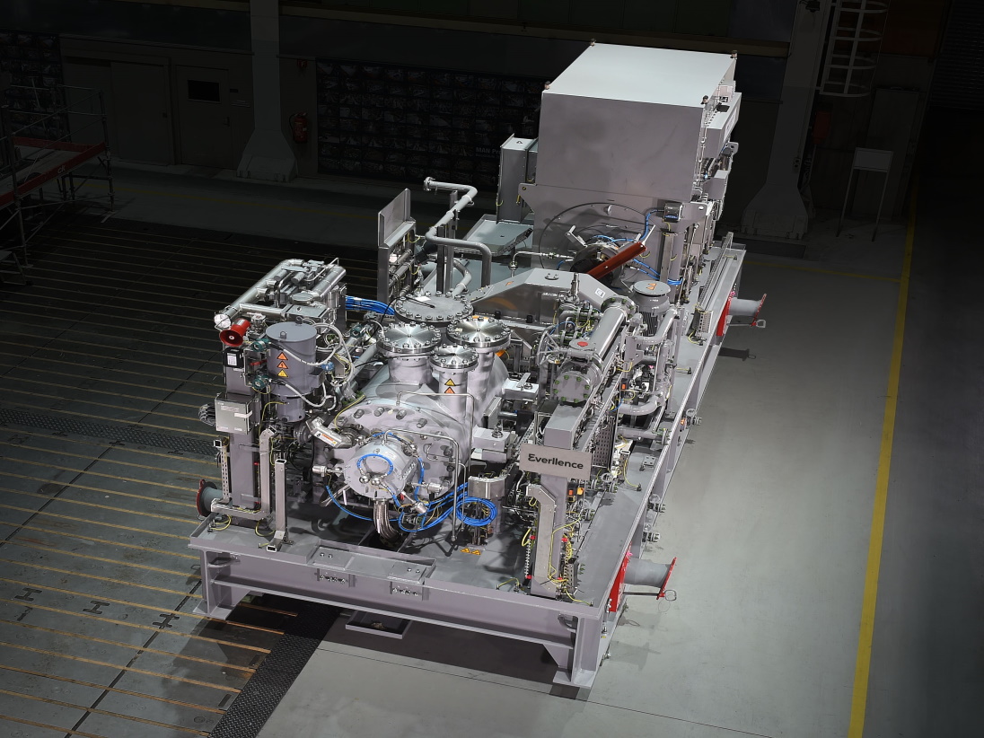 A centrifugal compressor train type RB for offshore gas production by Everllence  © Everllence