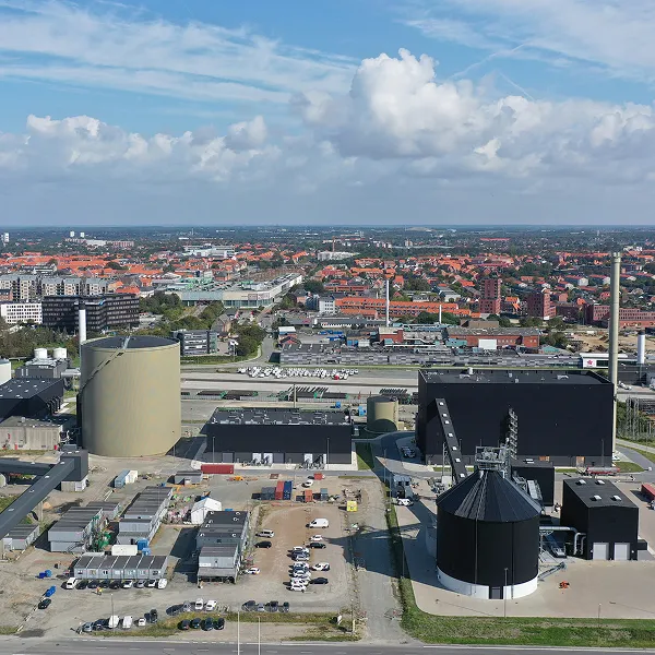 Front of ship in in the sea